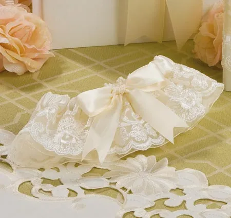 Chantilly Lace Wedding Garter Set