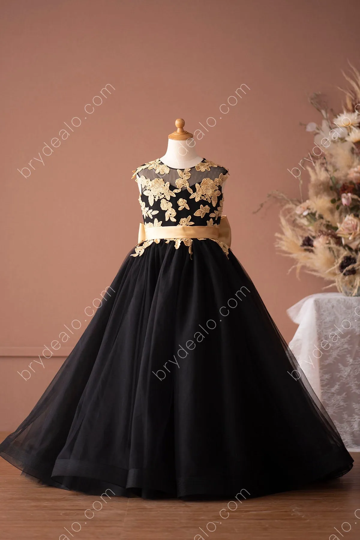 Gold Lace Pretty Bowknot Black Flower Girl Dress Online