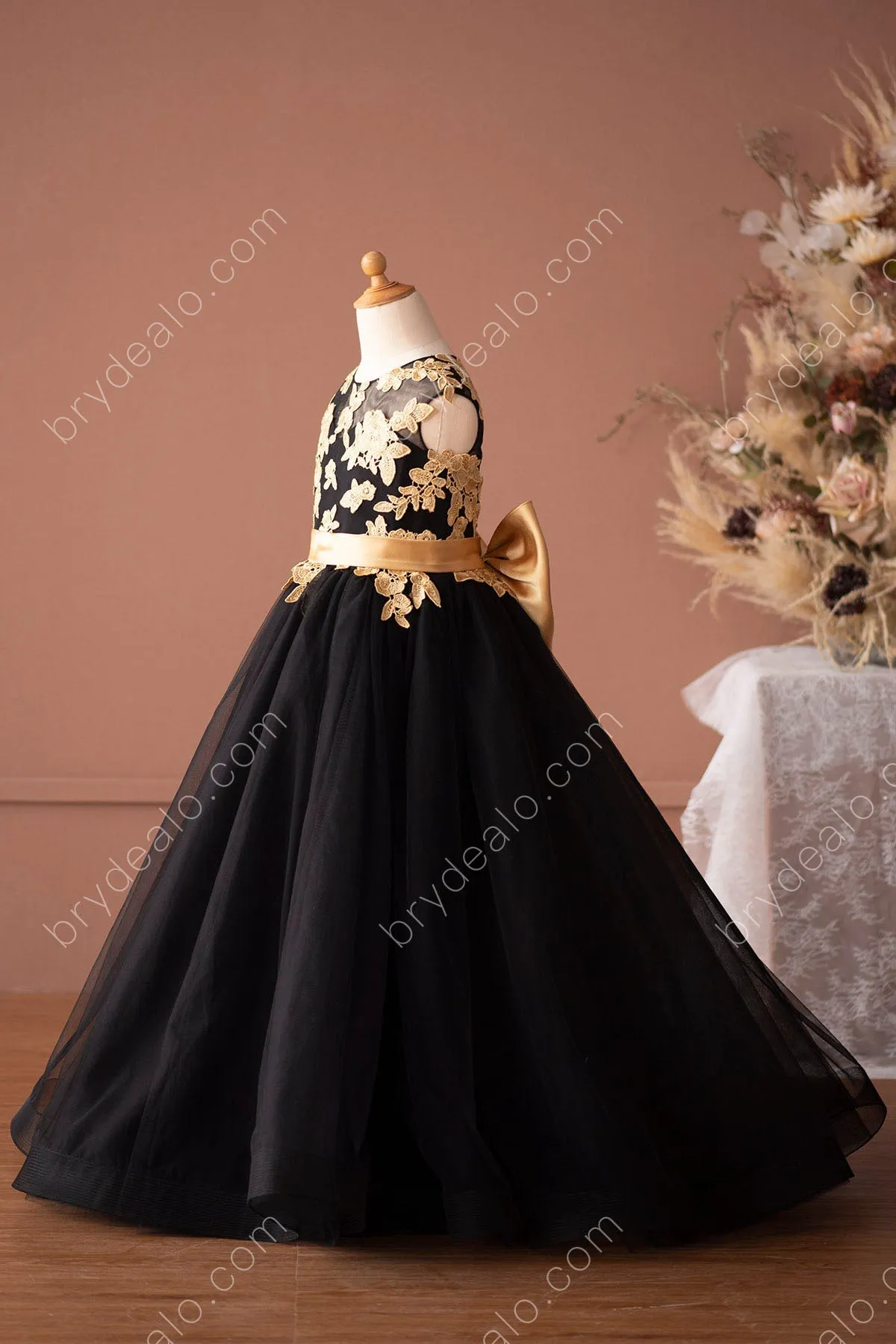 Gold Lace Pretty Bowknot Black Flower Girl Dress Online