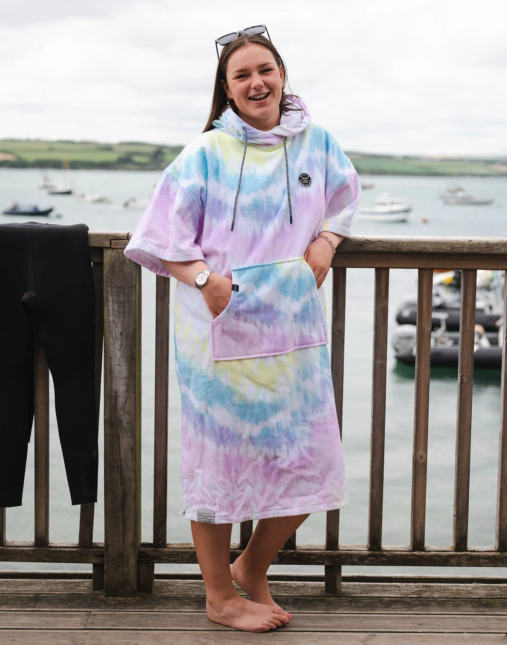 Mystic - Poncho Women - Velours AOP - Rainbow