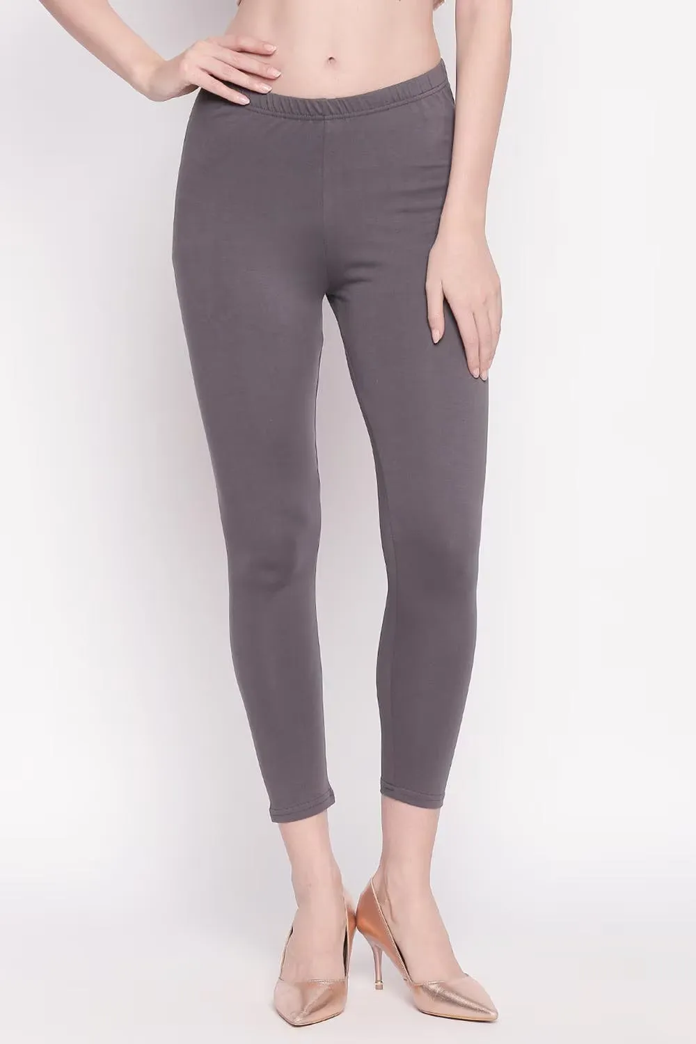 Pleasing Grey Color Premium Quality Leggings For Women